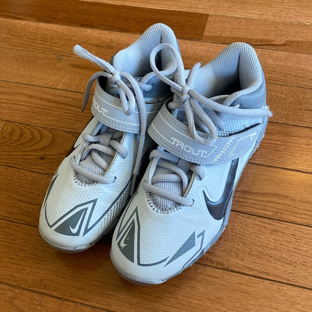 Nike Trout Baseball Cleats - Size 1Y